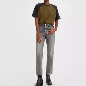 woman’s Levi’s cropped jean